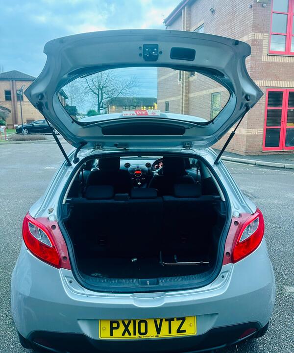 
								Mazda 2 full									