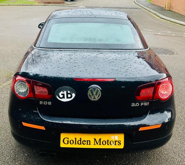 
								Volkswagen Eos full									