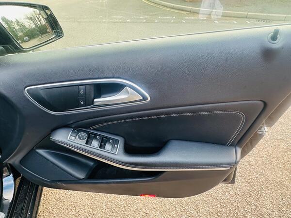 
								Mercedes-Benz A Class full									