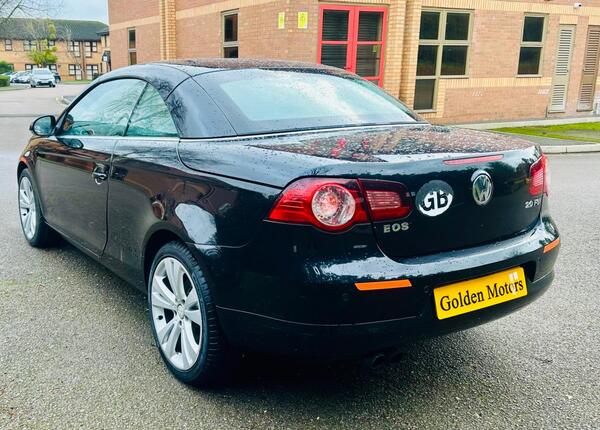 
								Volkswagen Eos full									
