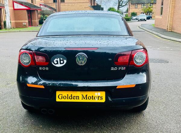 
								Volkswagen Eos full									