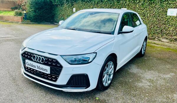 
								Audi A1 full									
